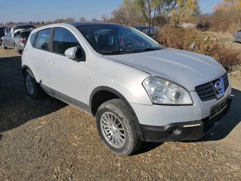 Nissan Qashqai 2.0 DCI, снимка 7 - Автомобили и джипове - 47139102