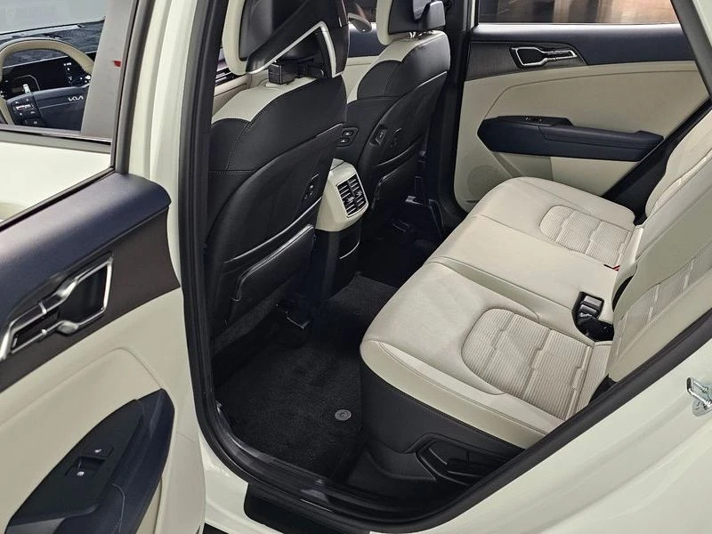Kia Sportage HEV 1.6 2WD| 230к.с.| ВКЛ.ТЕХНОТЕСТ, снимка 11 - Автомобили и джипове - 55131242