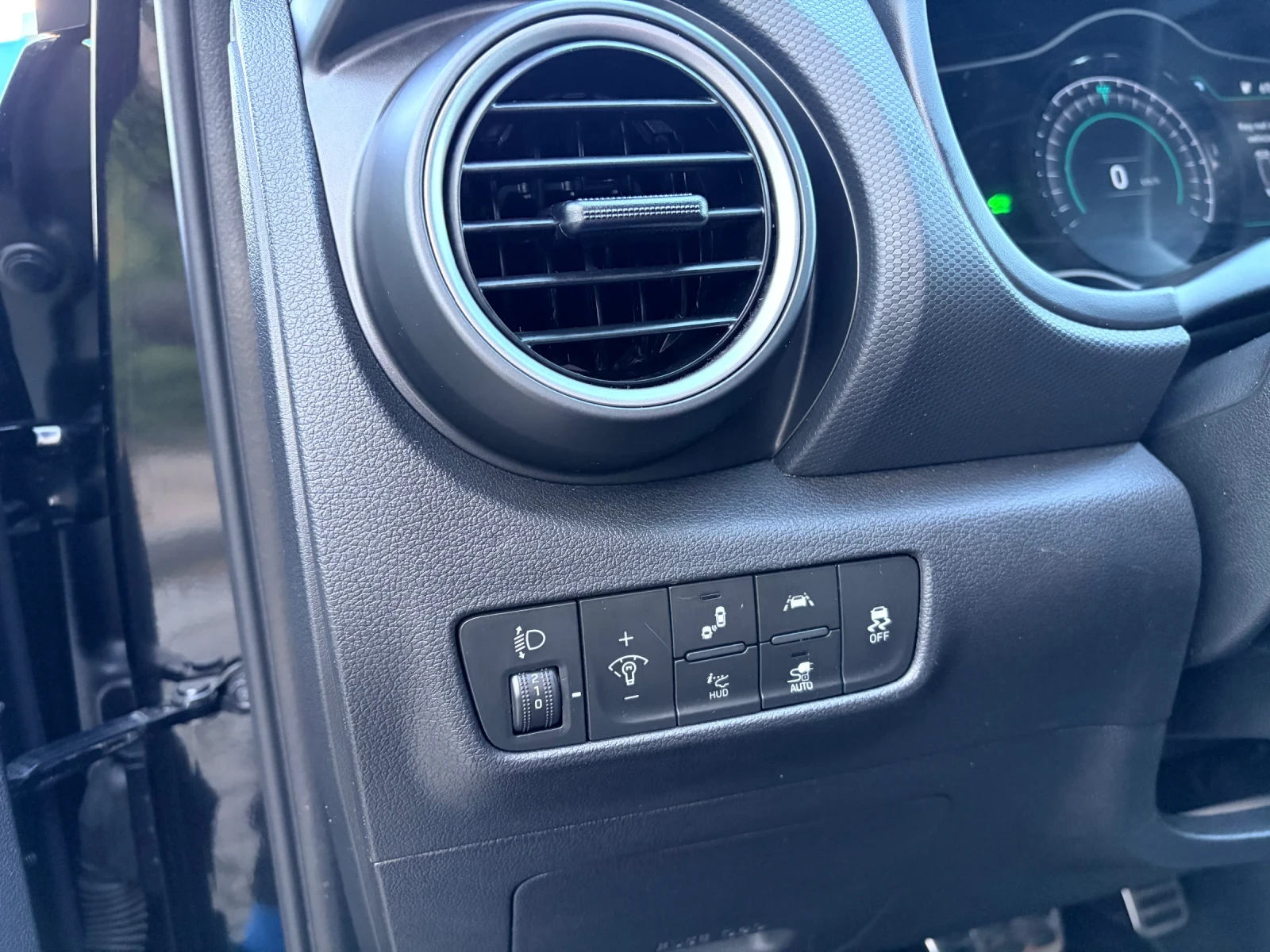 Hyundai Kona PREMIUM 64kw /FACELIFT/ TERMOPOMPA FUL!!! - изображение 9