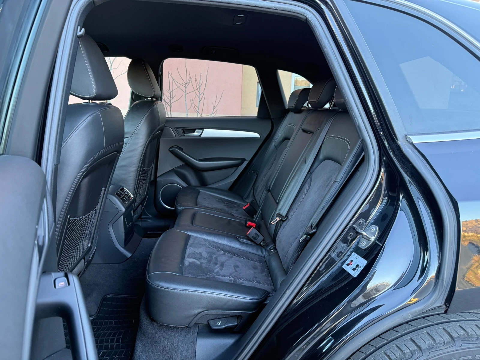 Audi Q5 S-Line* B&O* ПОДГРЕВ* 4х4* 3.0TDI* ПЕРФЕКТНА, снимка 11 - Автомобили и джипове - 53785643