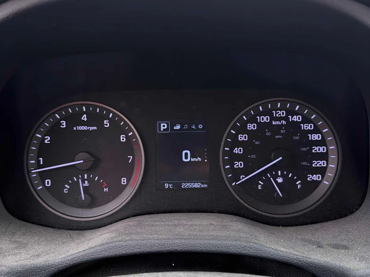 Hyundai Tucson * SE * ПОДГРЕВ * ОТ ПРЕДСТАВИТЕЛСТВО, снимка 8 - Автомобили и джипове - 54034420