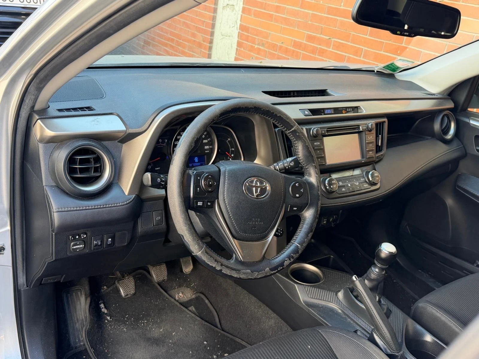 Toyota Rav4 LED* NAVI* КАМЕРА* ЕЛ БАГАЖНИК* 2.0D4d 124hp, снимка 8 - Автомобили и джипове - 54128112