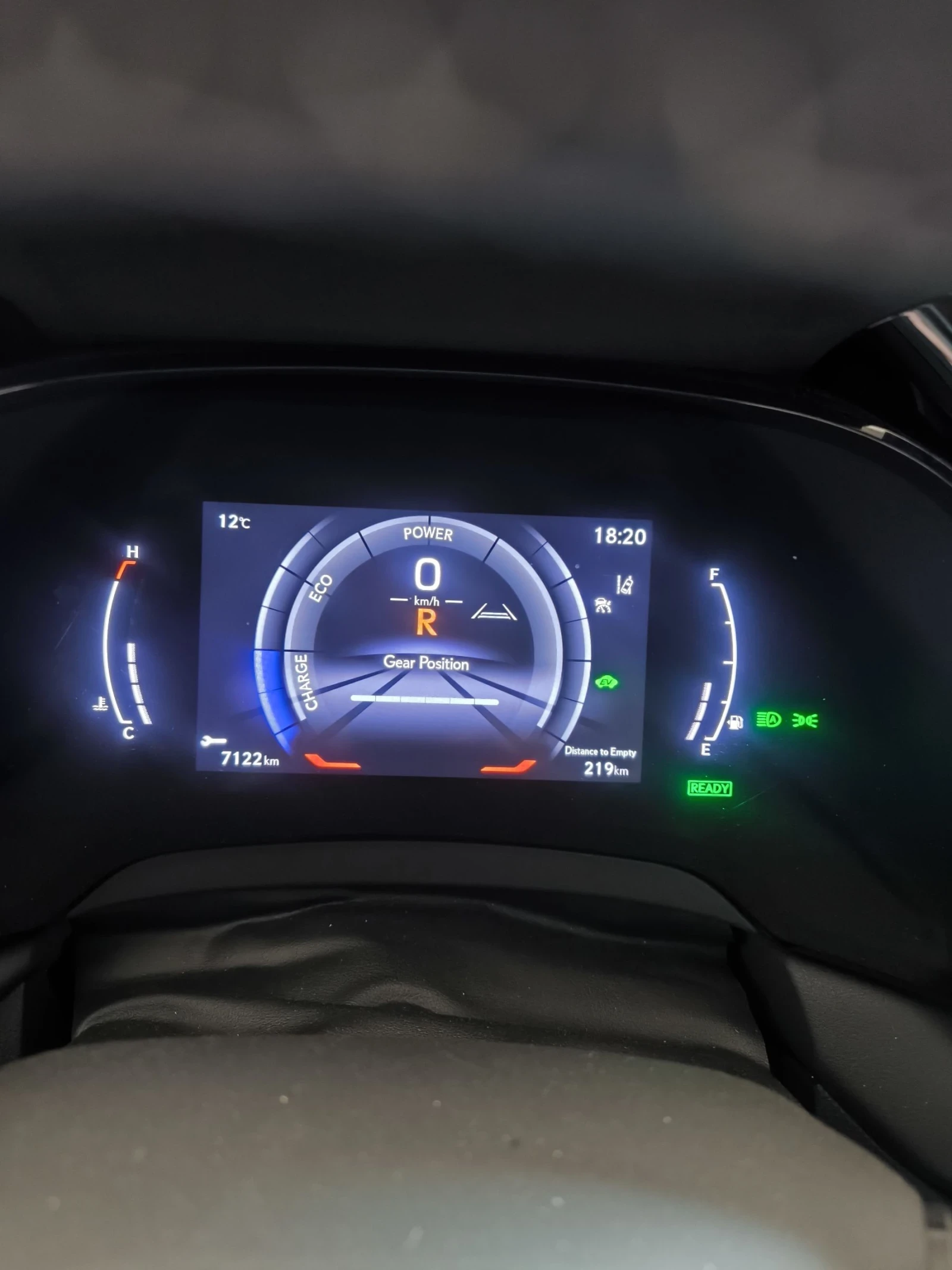 Lexus RX 500h F Sport, снимка 14 - Автомобили и джипове - 54217616