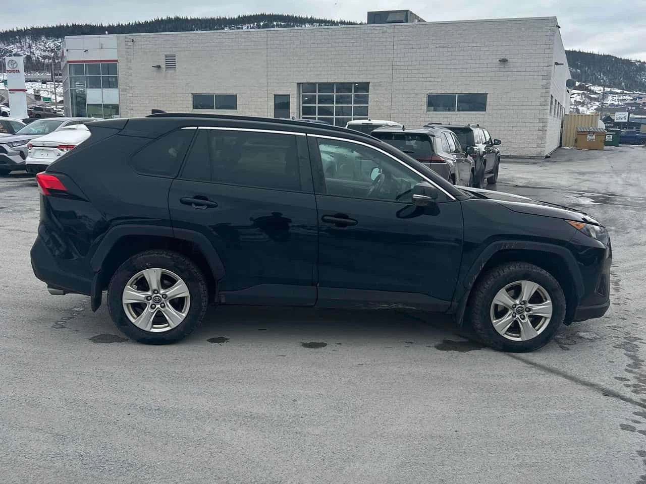 Toyota Rav4 * LE * ПОДГРЕВ* KEYLESS* , снимка 3 - Автомобили и джипове - 54306211