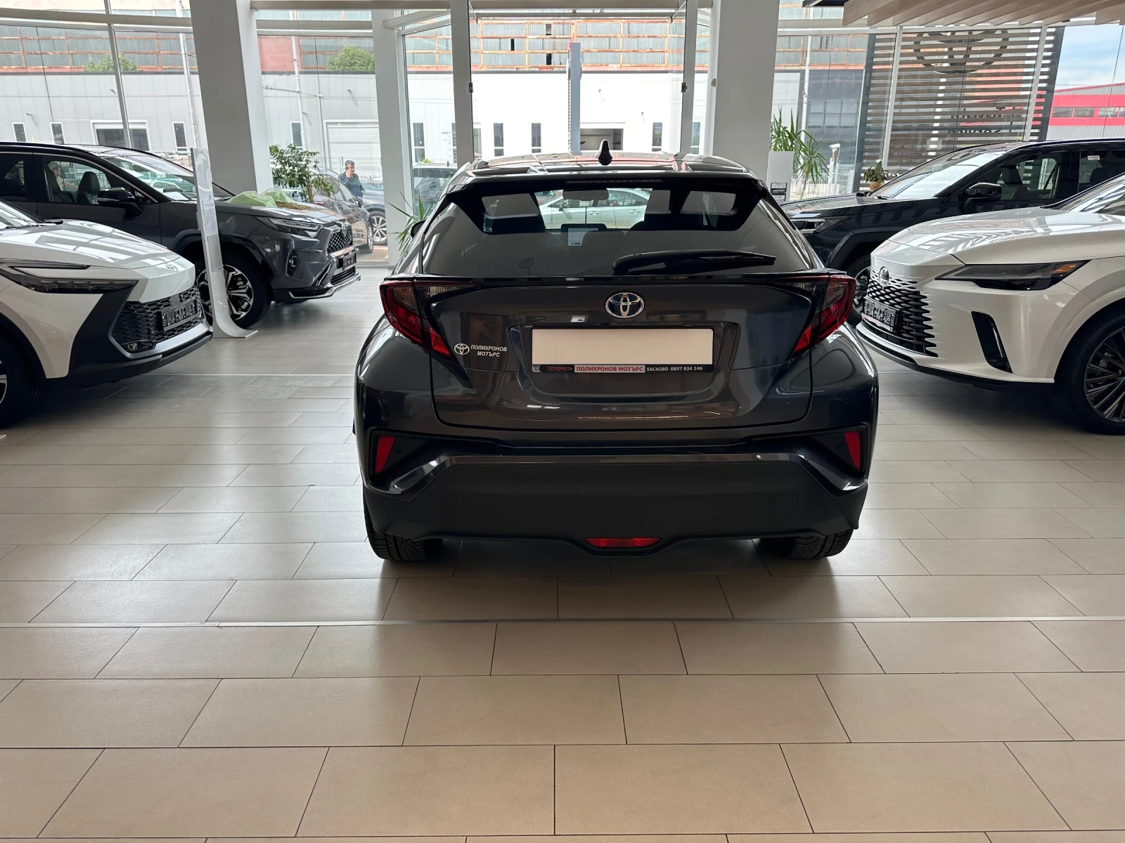 Toyota C-HR Club* Bitone, снимка 4 - Автомобили и джипове - 54423302