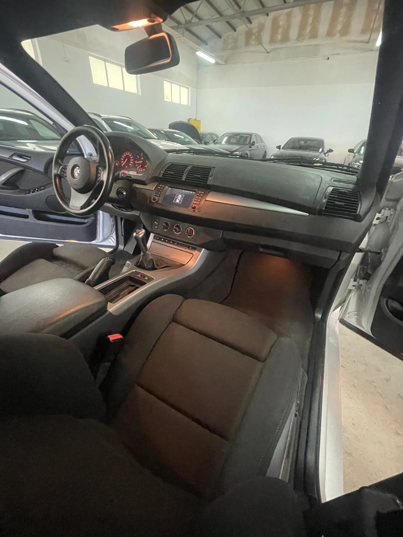BMW X5 З.0D/Подгр/камера/памет/ОБСЛУЖЕН/НОВА!!!, снимка 17 - Автомобили и джипове - 54810905