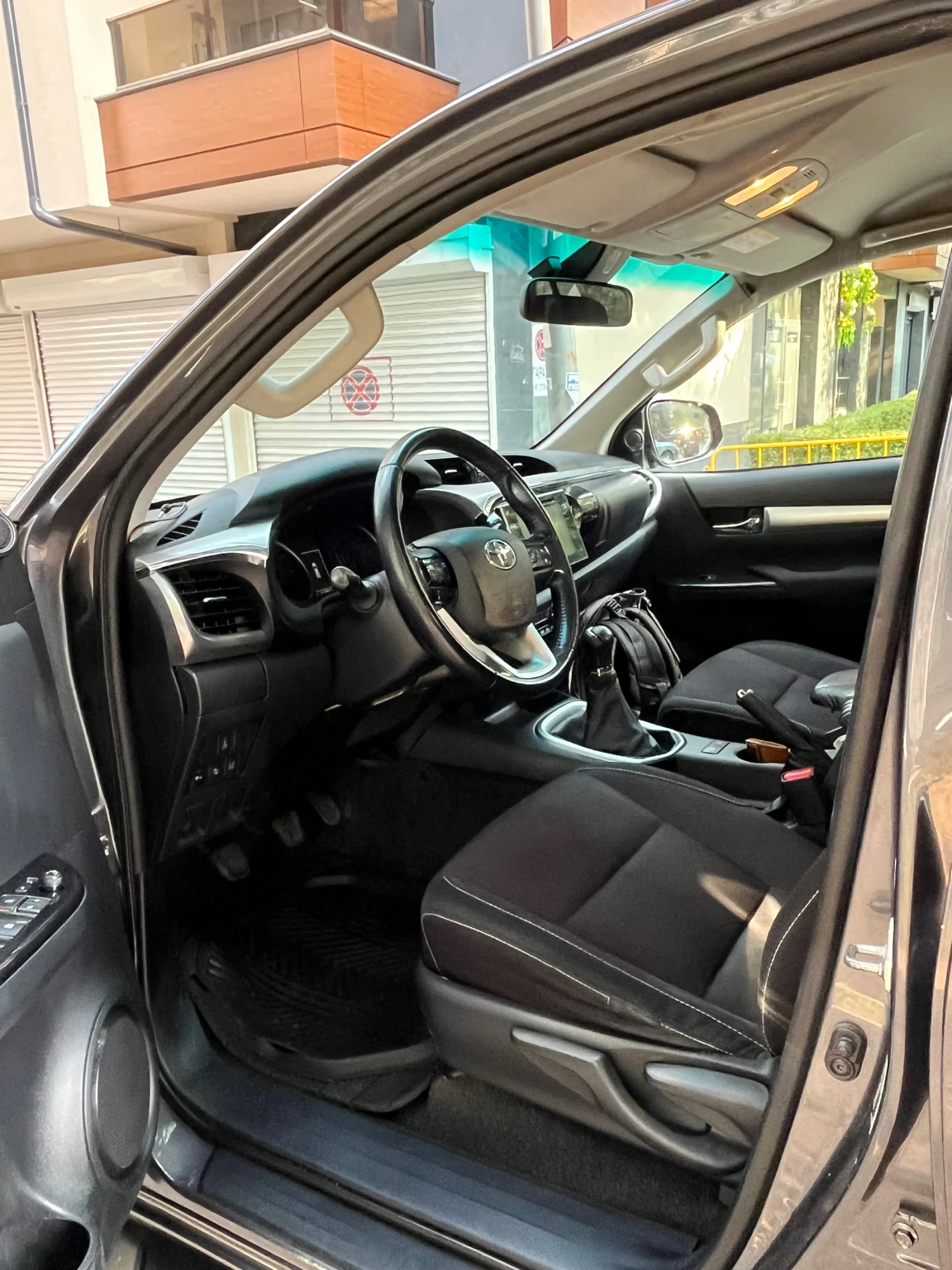 Toyota Hilux ����� | Mobile.bg � ����������� 11
