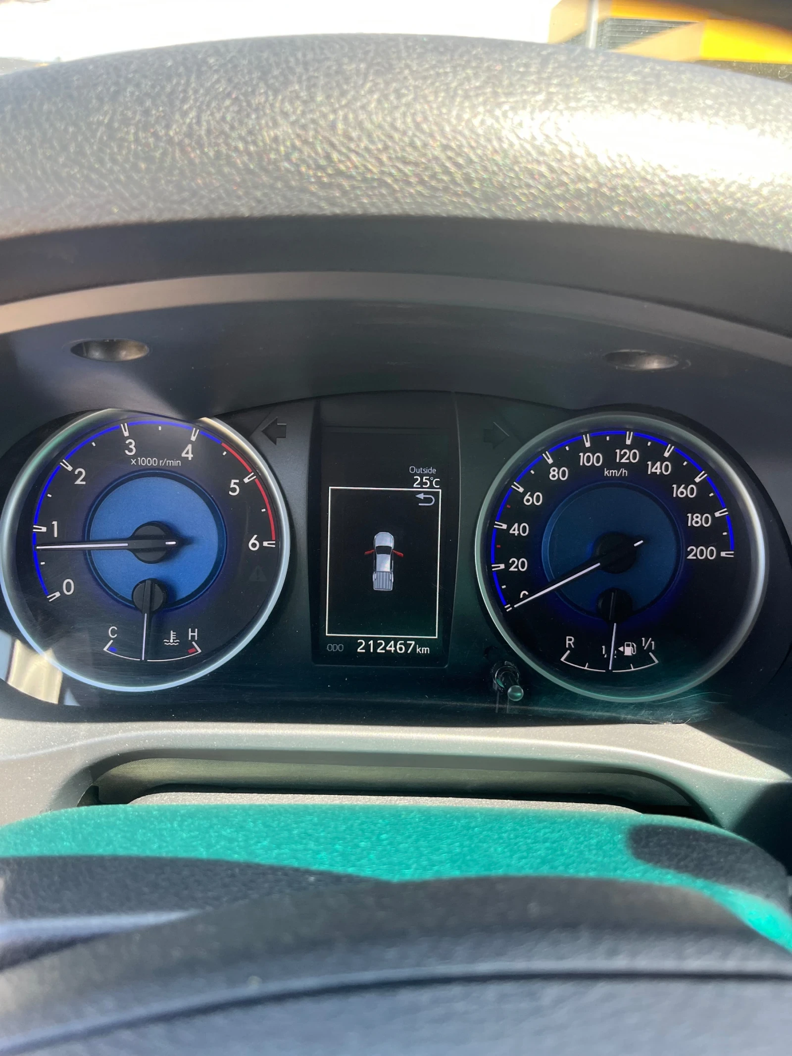 Toyota Hilux Пикап, снимка 11 - Автомобили и джипове - 54822383