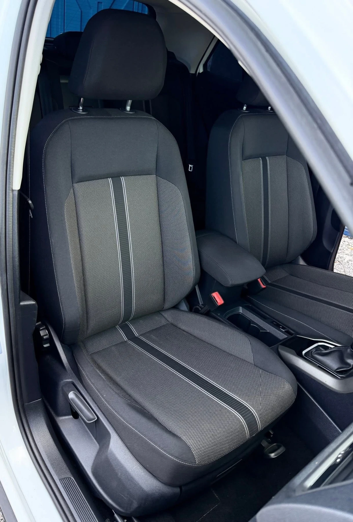 VW T-Roc Обслужен / CarPlay, снимка 10 - Автомобили и джипове - 54868516