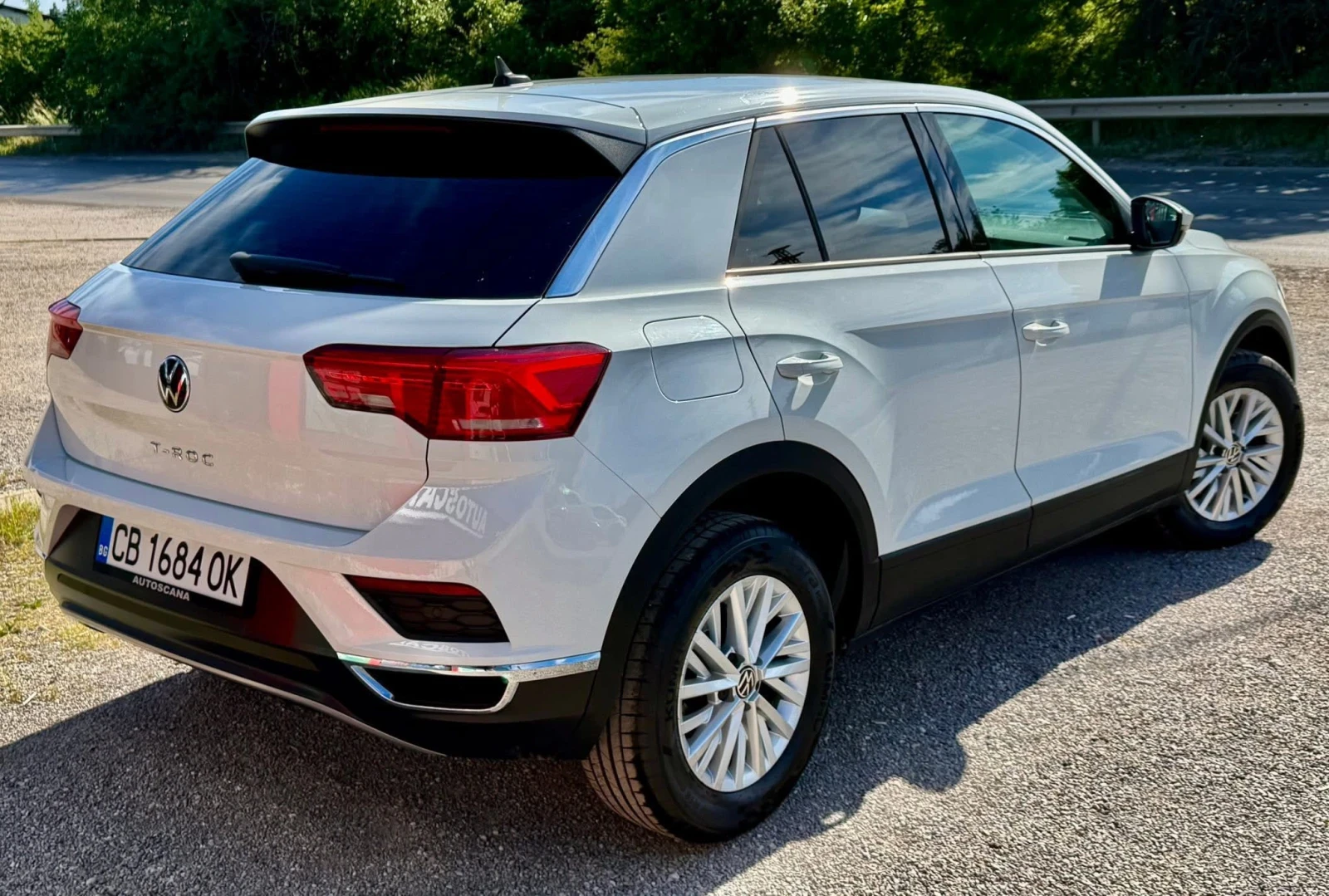 VW T-Roc Обслужен / CarPlay, снимка 5 - Автомобили и джипове - 54868516