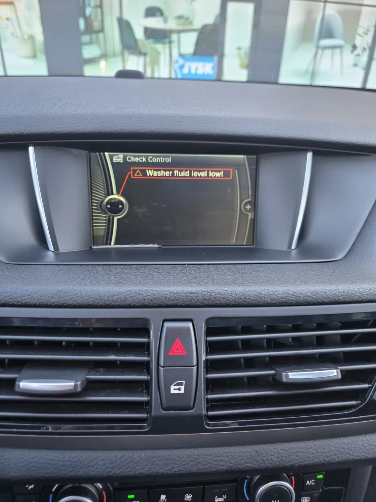 BMW X1, снимка 15 - Автомобили и джипове - 54905623