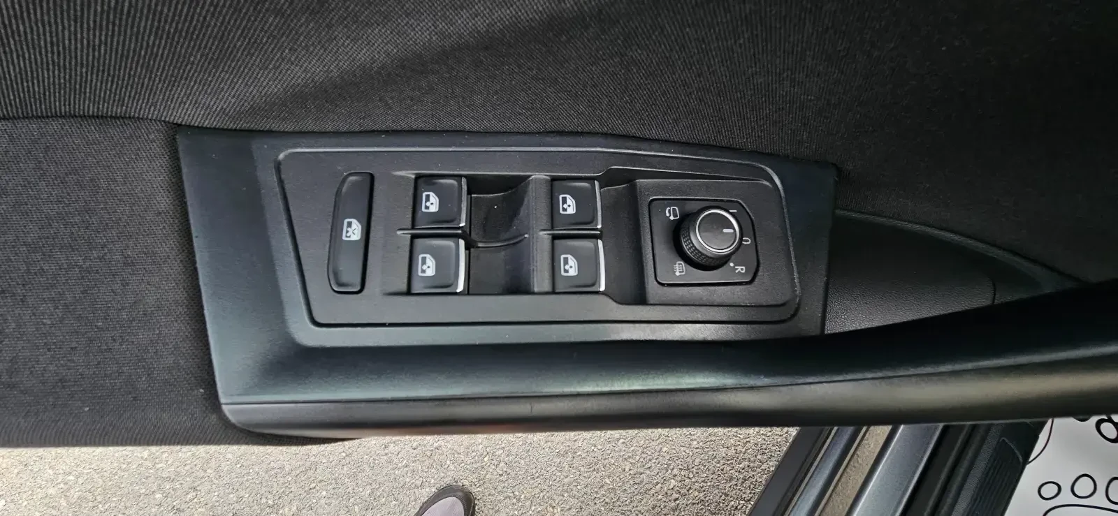 VW T-Roc 1.5 TSI ACT DSG SPORT BLUEMOTION , снимка 10 - Автомобили и джипове - 55235099