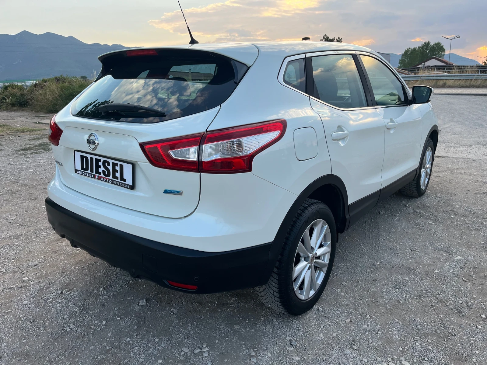 Nissan Qashqai 1.5DCI-110-FEIS-ITALIA, снимка 9 - Автомобили и джипове - 55648707