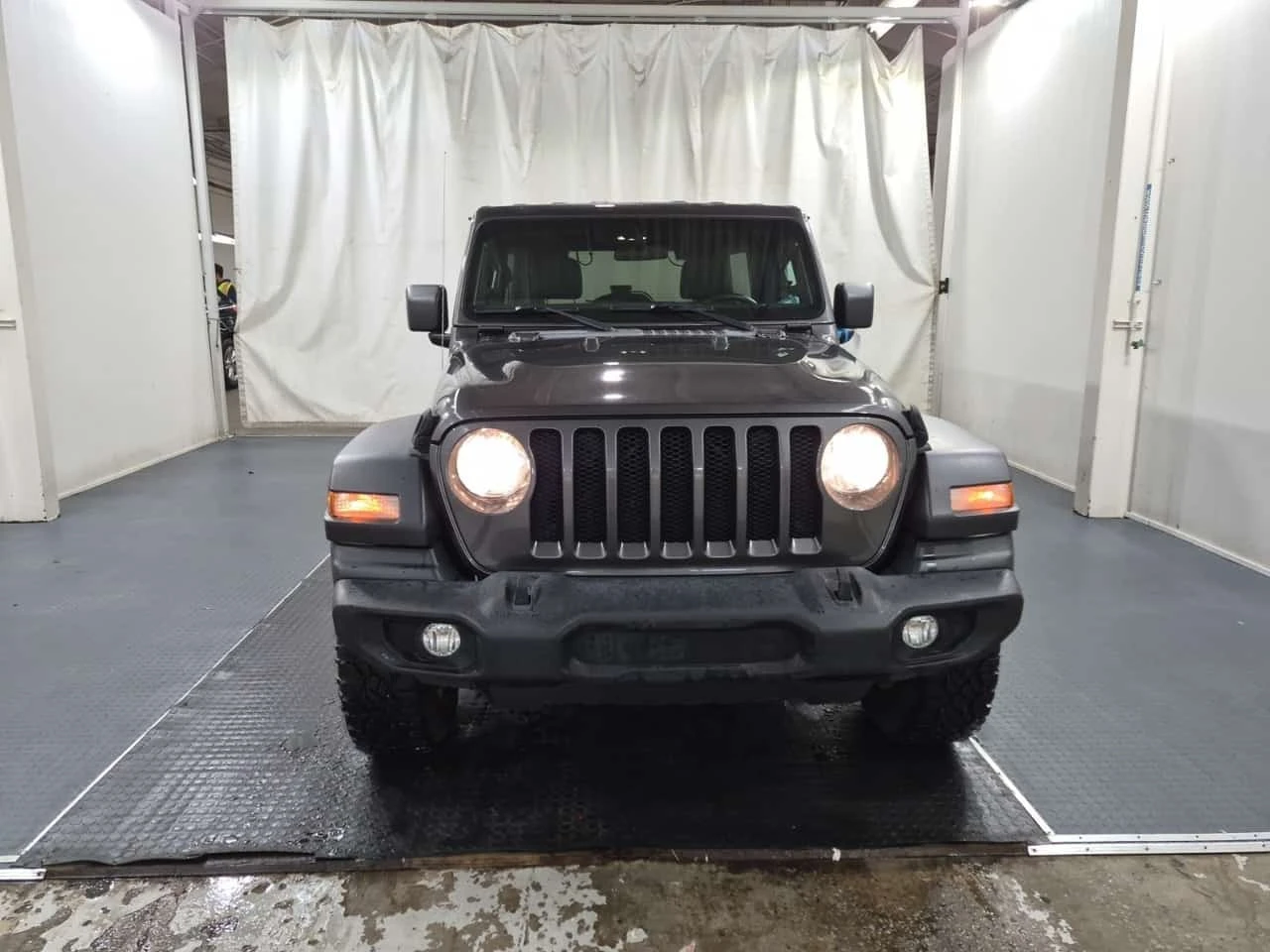 Jeep Wrangler * 4x4 Sport * ПОДГРЕВ * , снимка 2 - Автомобили и джипове - 56324518