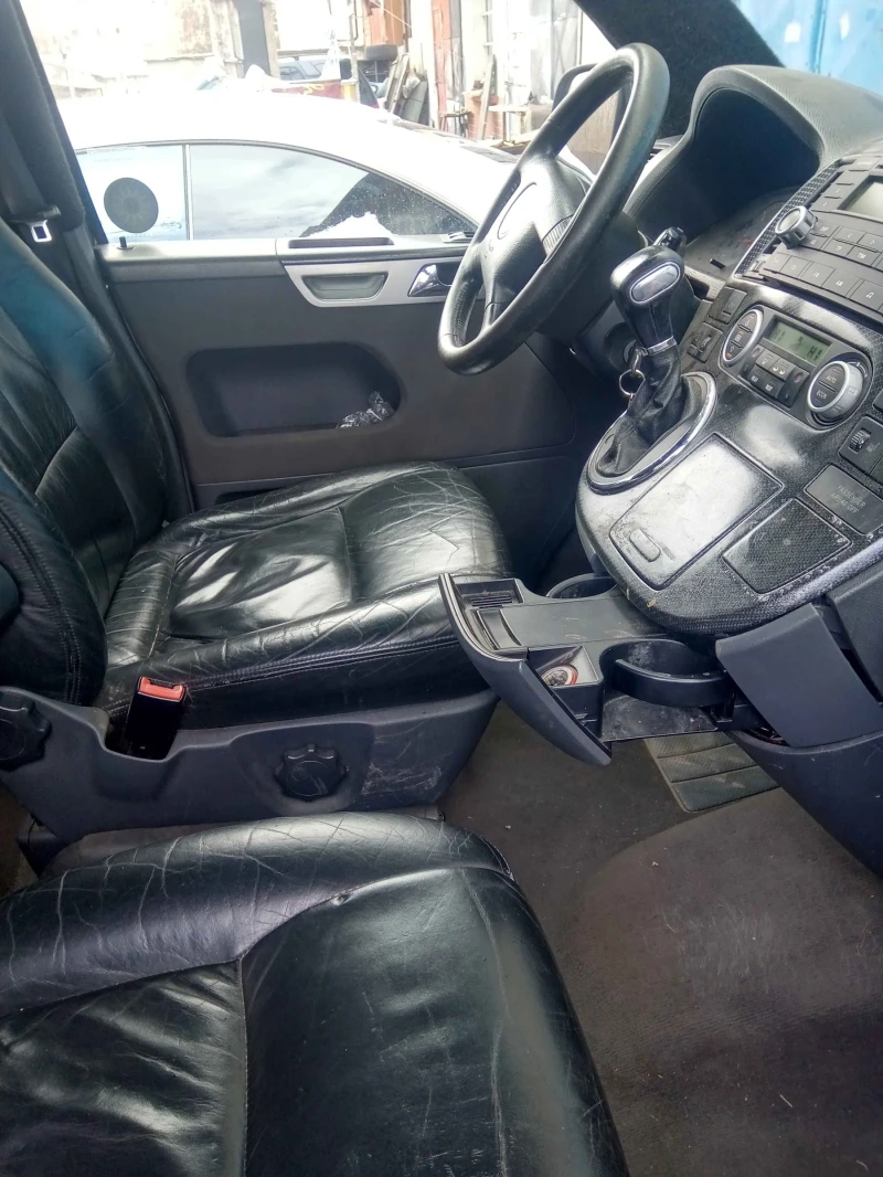 VW Multivan 2.5 TDI T5, снимка 3 - Бусове и автобуси - 48383153