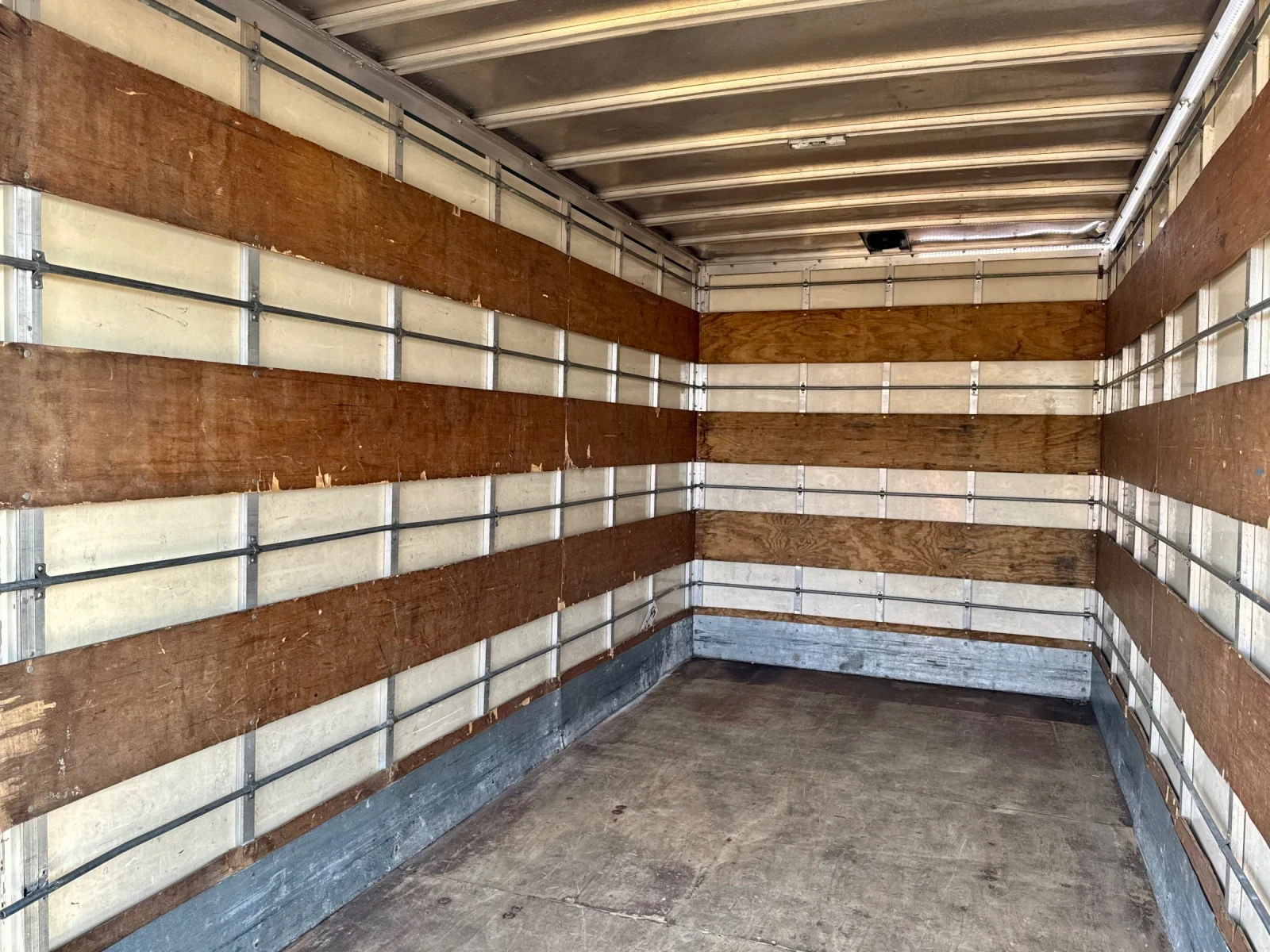 Iveco Daily Падащ борд-Реален пробег, снимка 6 - Бусове и автобуси - 54190037