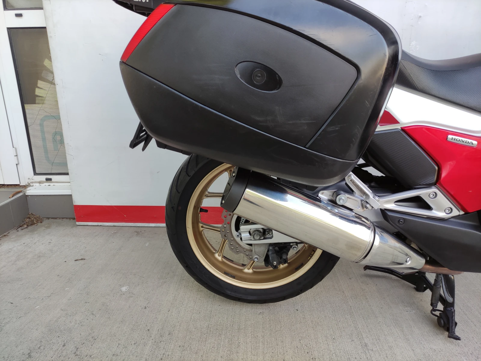 Honda Integra 750S ABS | Mobile.bg   13