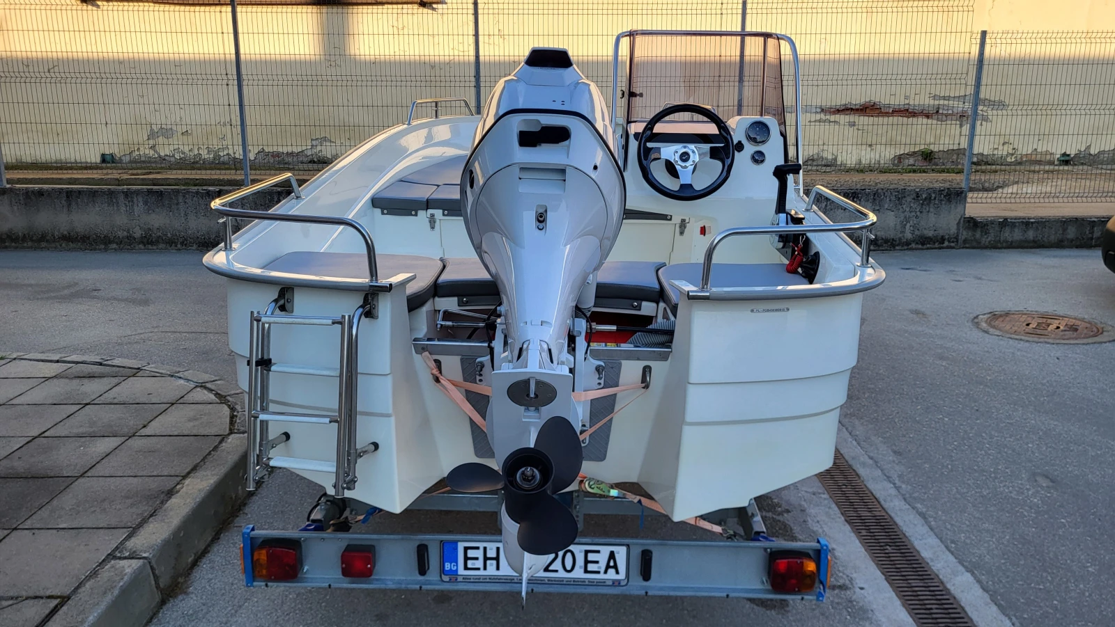 Лодка Pegazus 450, снимка 10 - Воден транспорт - 56353626