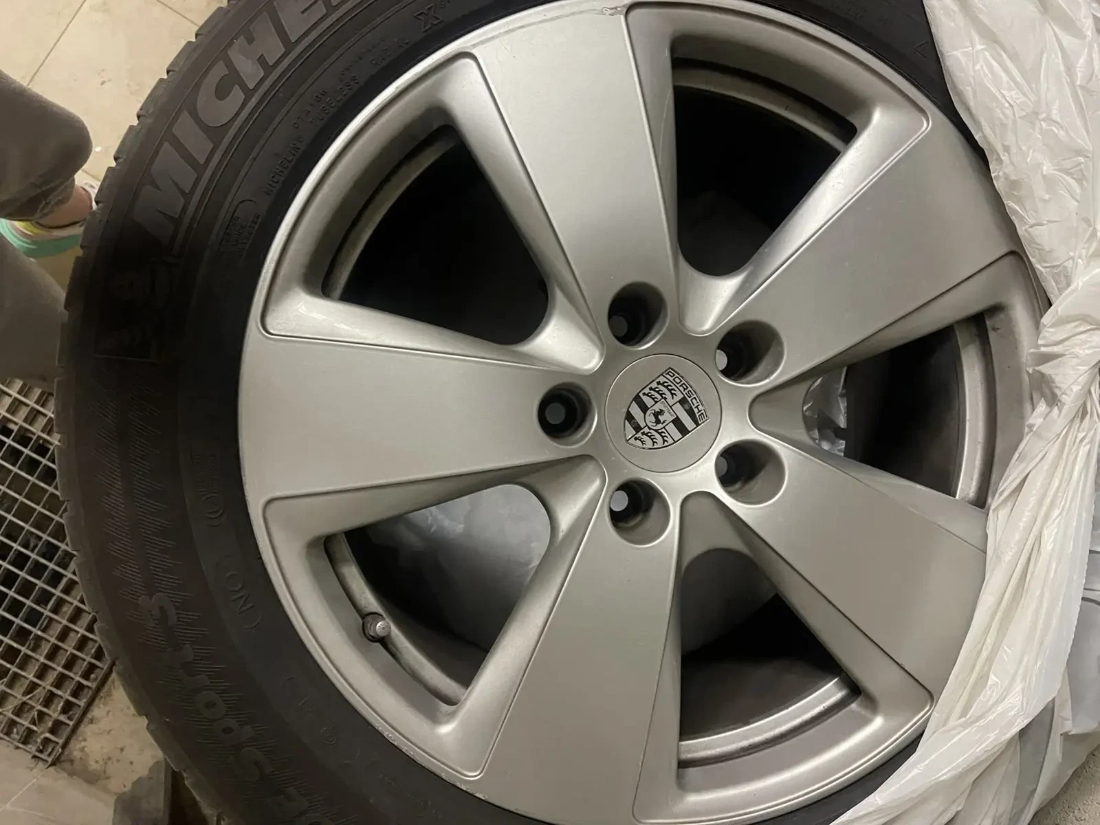 Гуми с джанти Michelin 275/50R19, снимка 4 - Гуми и джанти - 50025037