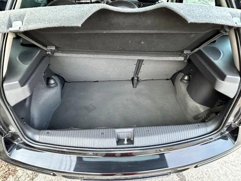 Opel Corsa 1.2i 16V, снимка 15 - Автомобили и джипове - 52696162