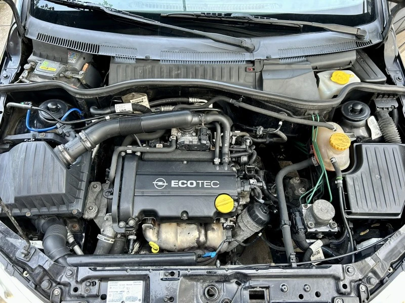 Opel Corsa 1.2i 16V, снимка 17 - Автомобили и джипове - 52696162