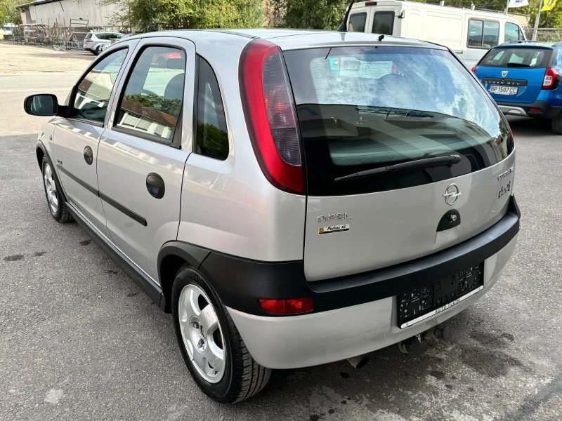 Opel Corsa 1.4i Автоматик* Климатик* 124000км, снимка 3 - Автомобили и джипове - 47056400