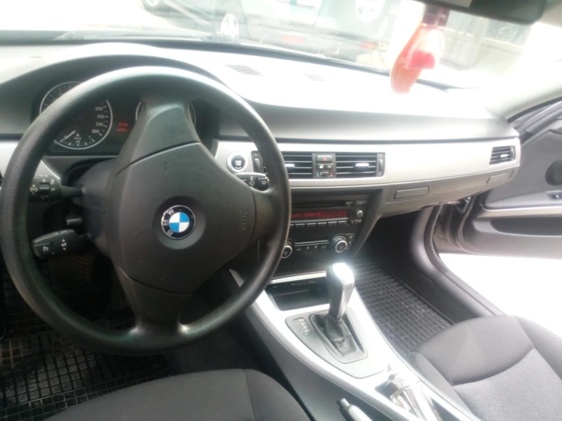 BMW 320 2.0 D, снимка 10 - Автомобили и джипове - 47312389