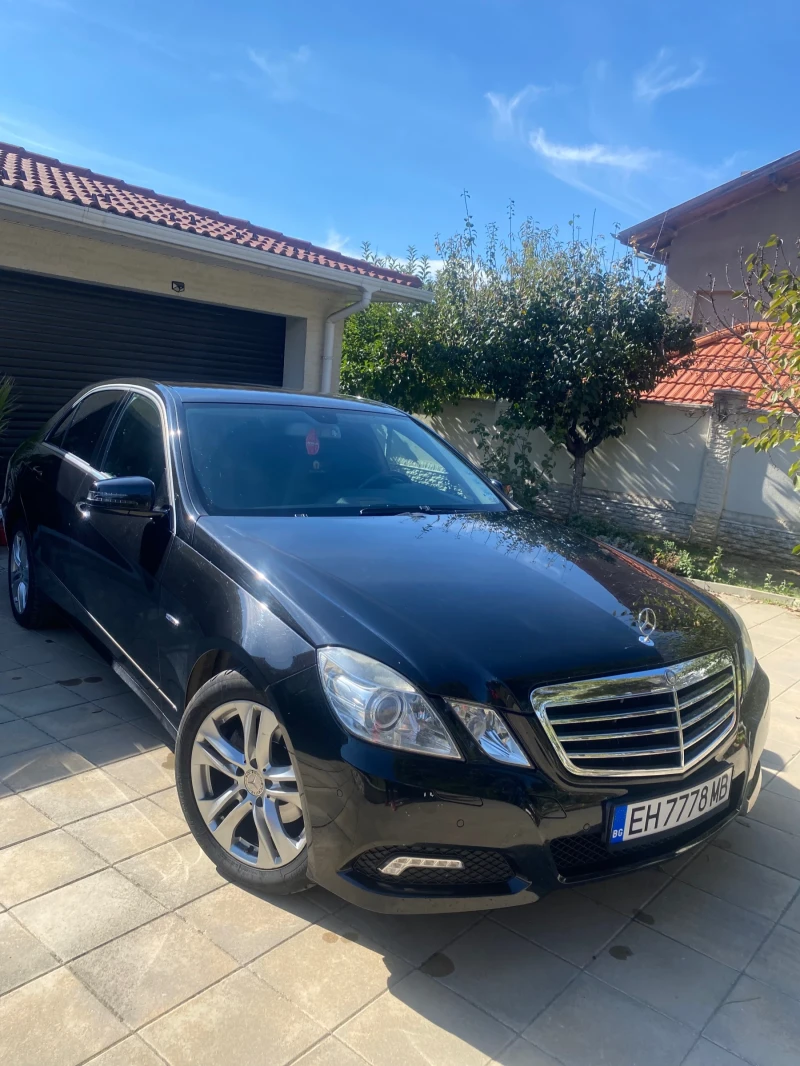 Mercedes-Benz E 220, снимка 3 - Автомобили и джипове - 47619299