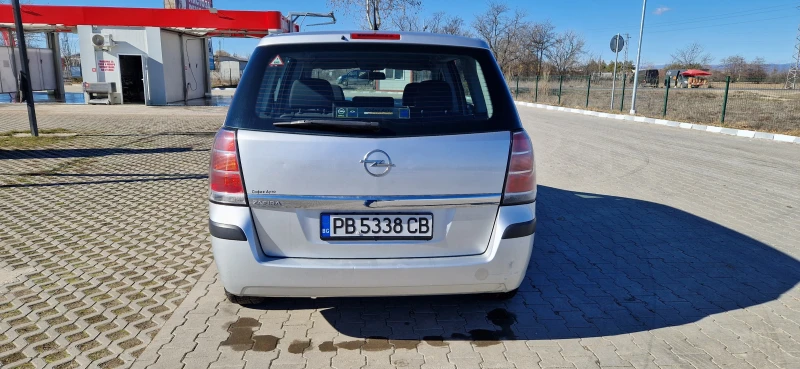 Opel Zafira Газ-Бензин, снимка 9 - Автомобили и джипове - 49483550