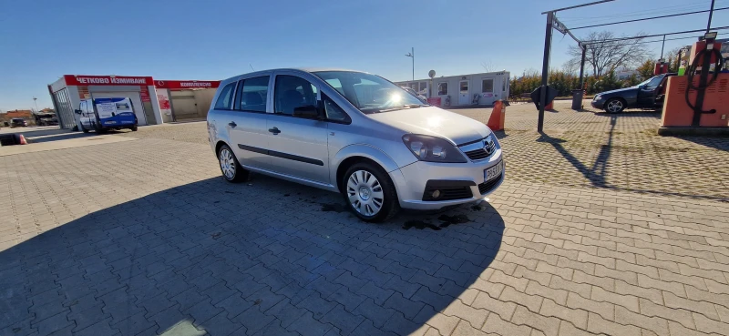 Opel Zafira Газ-Бензин, снимка 4 - Автомобили и джипове - 49579768