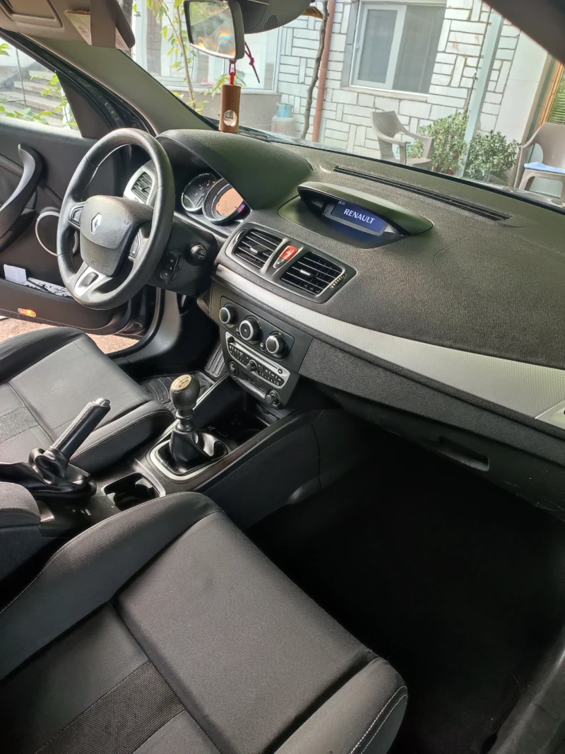 Renault Megane 1, 5 DCI , снимка 9 - Автомобили и джипове - 52217986