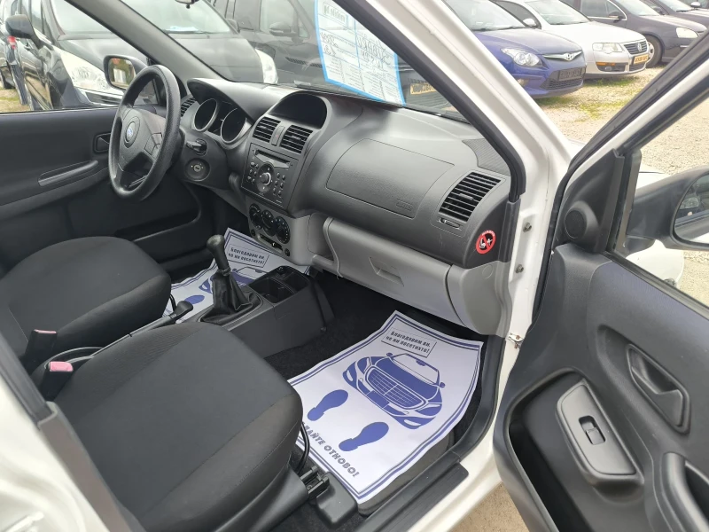 Subaru Justy 1.3i, снимка 7 - Автомобили и джипове - 52713901