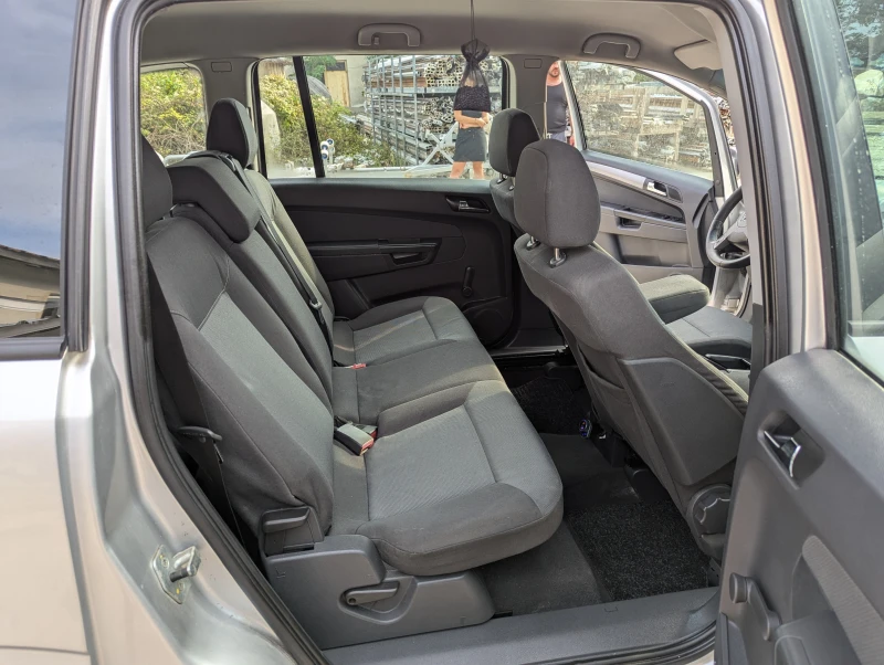 Opel Zafira, снимка 9 - Автомобили и джипове - 53078213