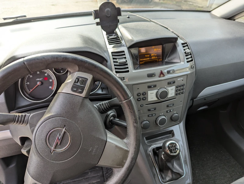 Opel Zafira, снимка 7 - Автомобили и джипове - 53078213