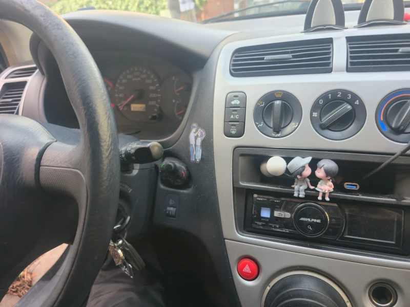 Honda Civic 1.4i, снимка 8 - Автомобили и джипове - 53532969