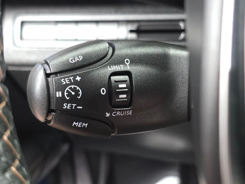 Peugeot 3008 2.0 BlueHDi GT, снимка 16 - Автомобили и джипове - 54587241