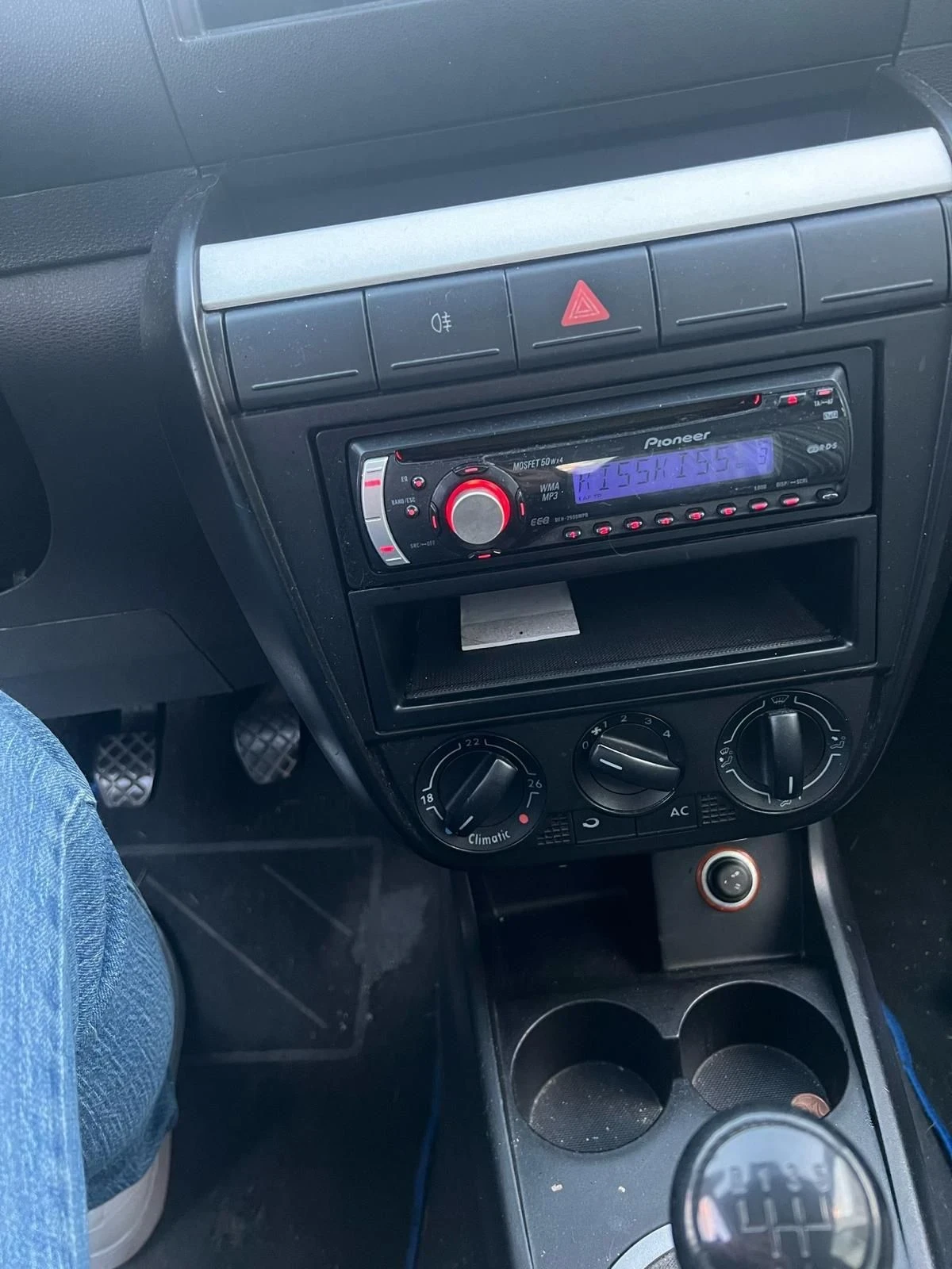 VW Fox 1.4 Sport бензин 75к.с - изображение 7