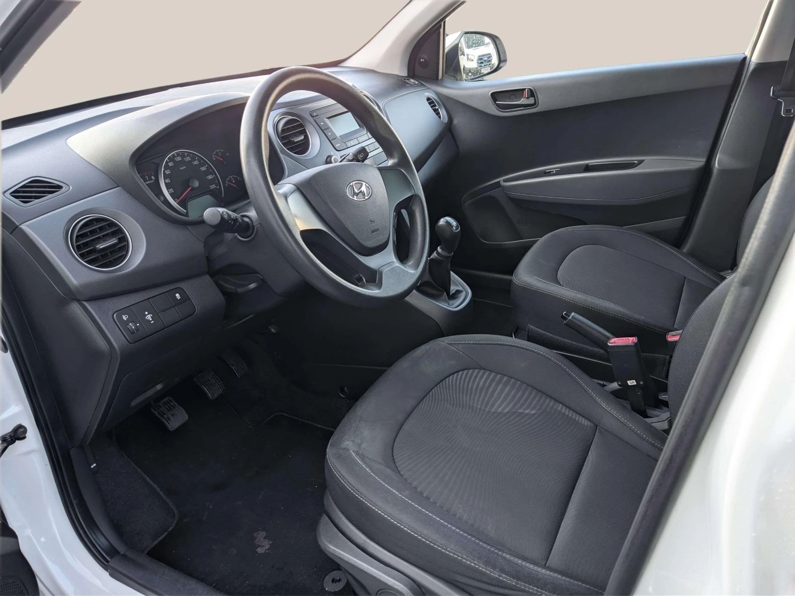 Hyundai I10 1.0 - изображение 7