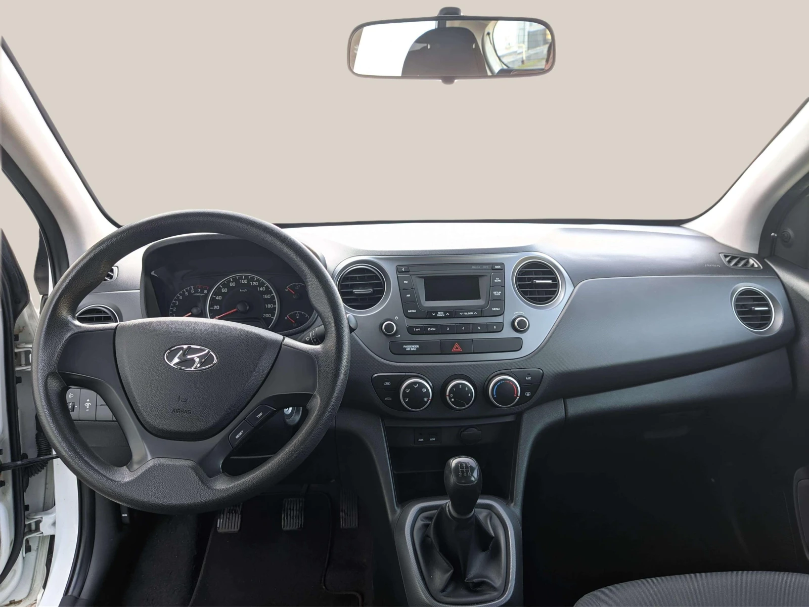 Hyundai I10 1.0 - изображение 8