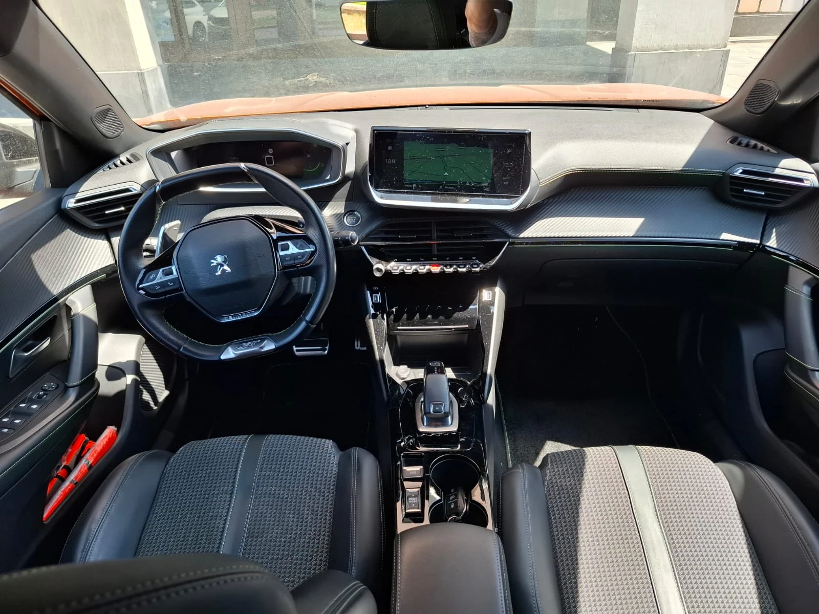 Peugeot 2008 GT-LINE= АВТОМАТИК= БЕНЗИН= 65, 000км 2021г. - изображение 10