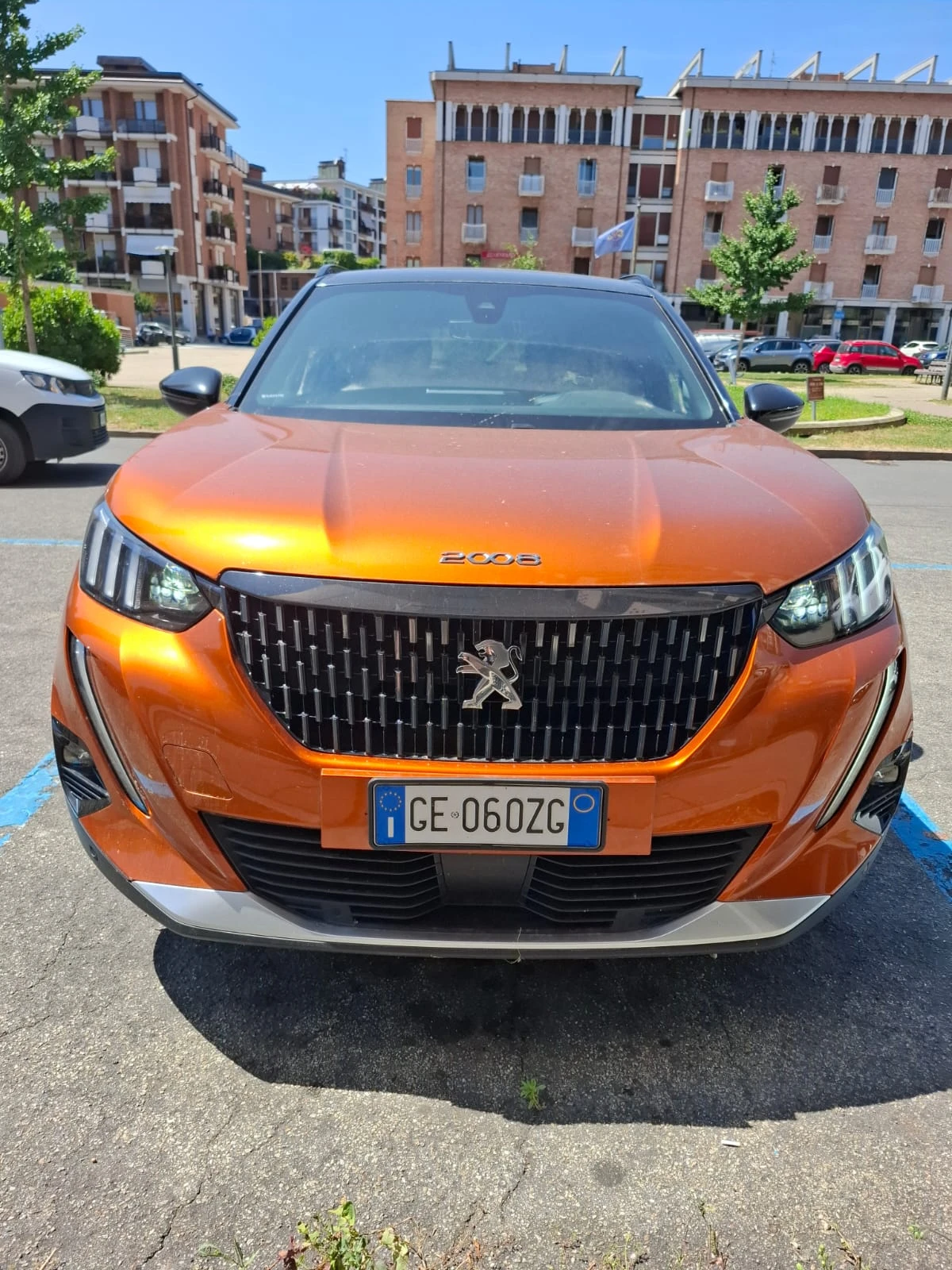 Peugeot 2008 GT-LINE= АВТОМАТИК= БЕНЗИН= 65, 000км 2021г. - изображение 2