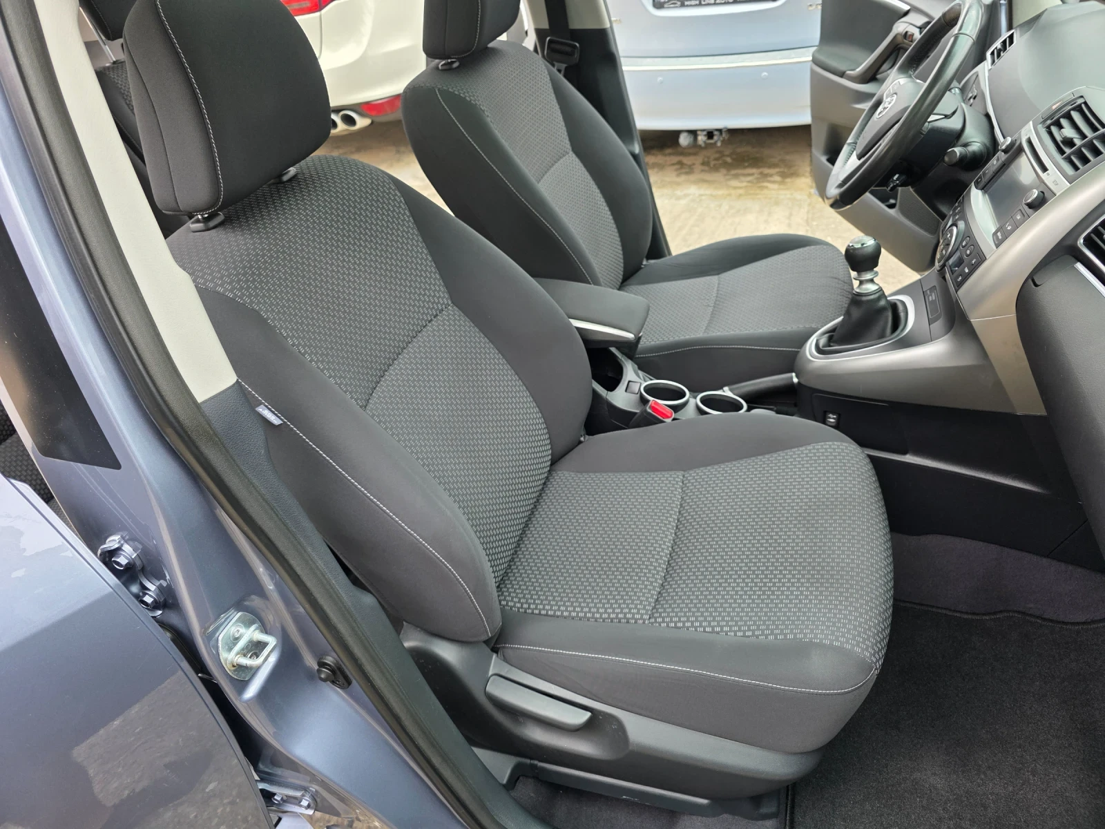 Toyota Verso 2.0 D4D FaceLiftbПанорама Navi Камера - изображение 8