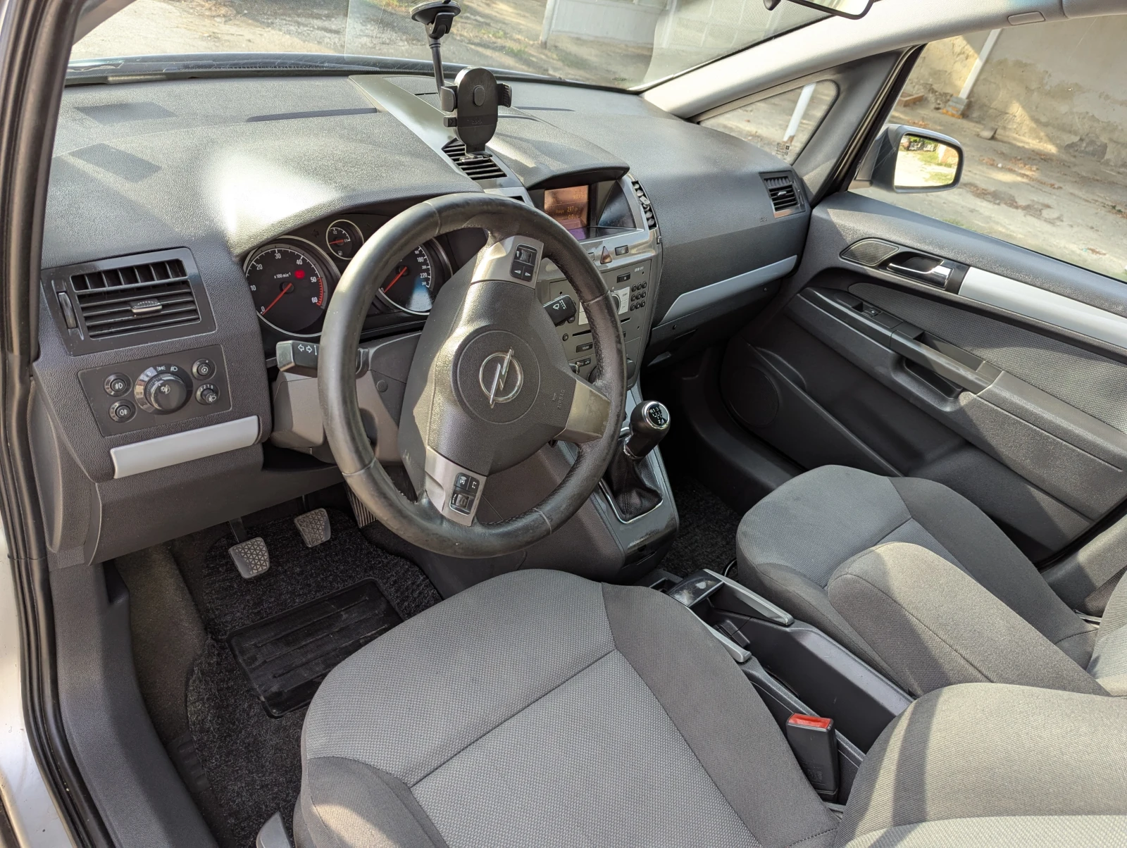 Opel Zafira  - изображение 6