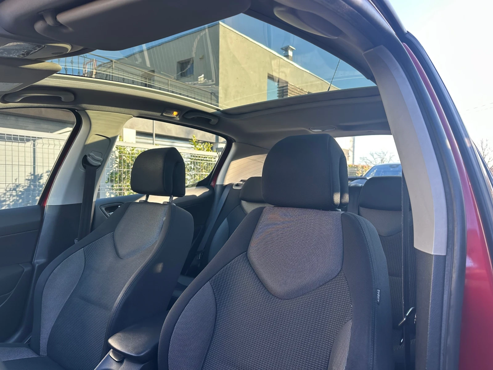 Peugeot 308 1.6-ДИЗЕЛ-ПАНОРАМА, снимка 13 - Автомобили и джипове - 53662619