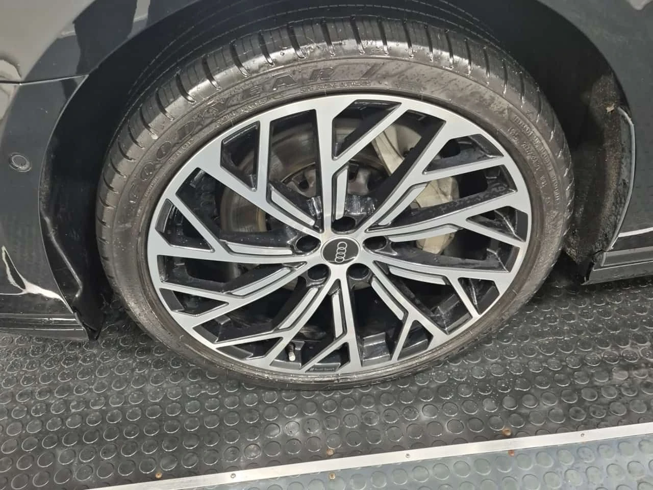 Audi A8 L  CARFAX | Mobile.bg � ����������� 6