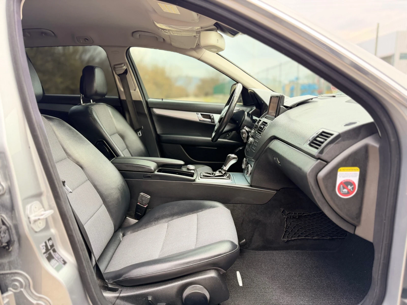 Mercedes-Benz C 220 2.2CDi~170hp~XENON~NAVI, снимка 15 - Автомобили и джипове - 54913992