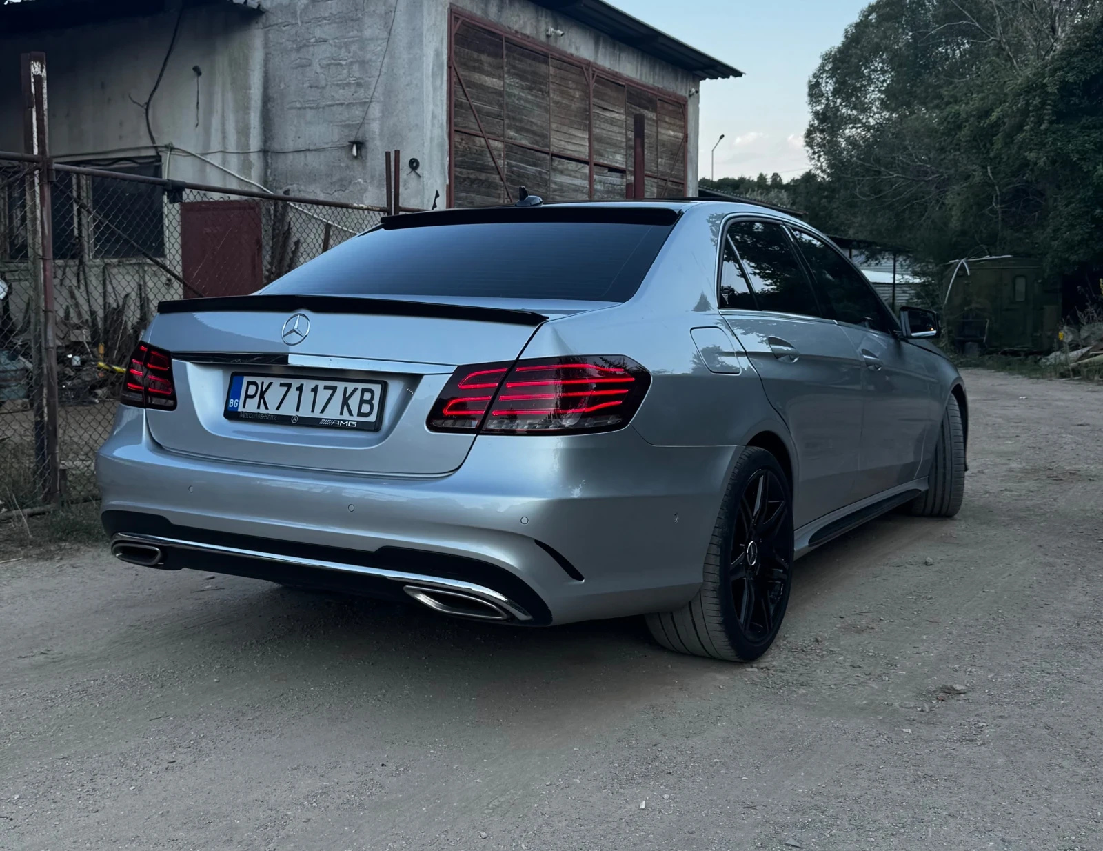 Mercedes-Benz E 250 AMG, 4-Matic , Air-matic, снимка 4 - Автомобили и джипове - 55911213