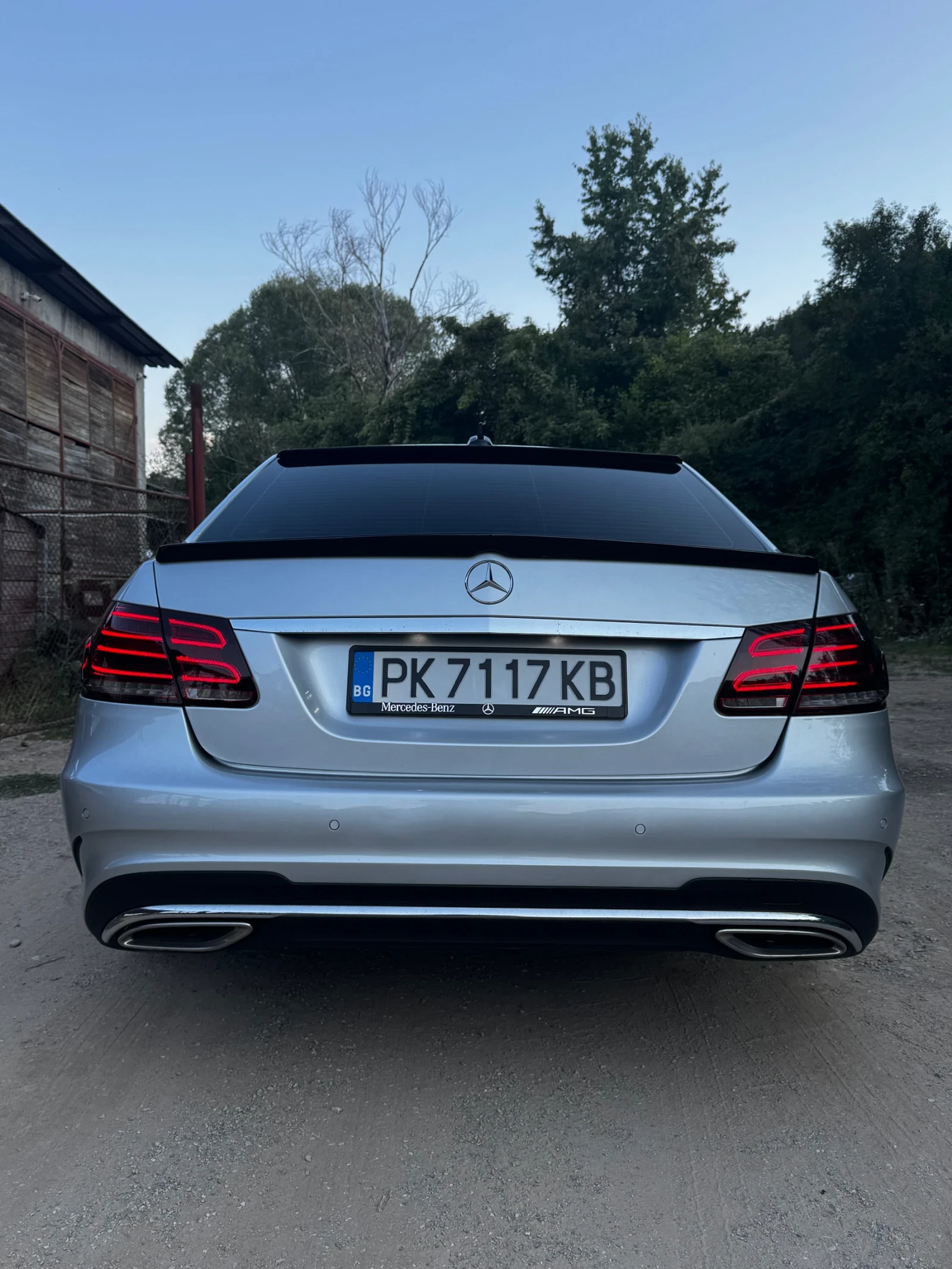 Mercedes-Benz E 250 AMG, 4-Matic , Air-matic, снимка 3 - Автомобили и джипове - 55911213