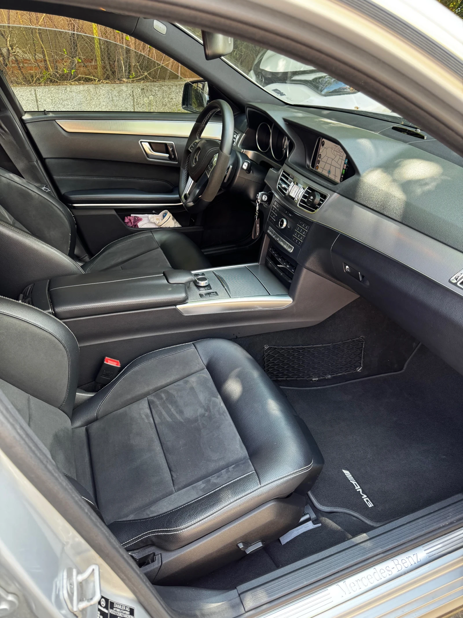 Mercedes-Benz E 250 AMG, 4-Matic , Air-matic, снимка 12 - Автомобили и джипове - 55911213