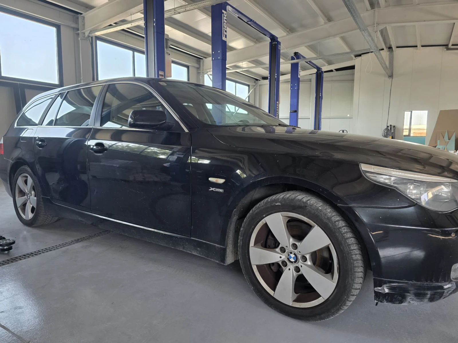 BMW 530 3.0D xdrive, снимка 2 - Автомобили и джипове - 56137732